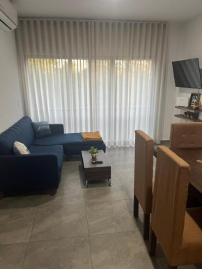 Lovely 1 bedroom condo with pool gym N rooftop